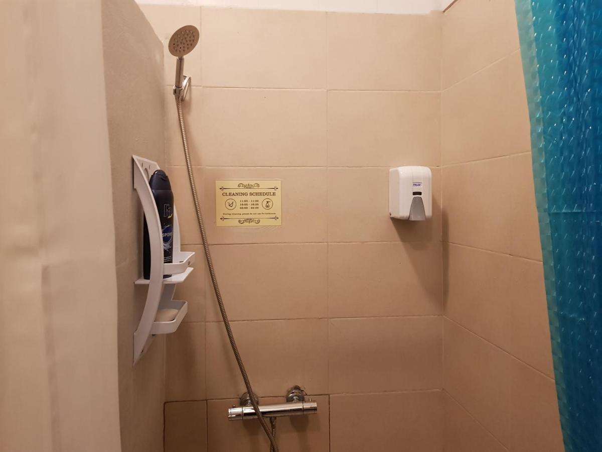 "No Party & Many Rules" Hostel N1 صوفيا المظهر الخارجي الصورة