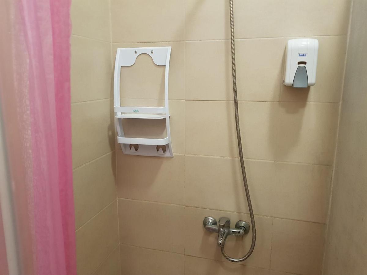 "No Party & Many Rules" Hostel N1 صوفيا المظهر الخارجي الصورة